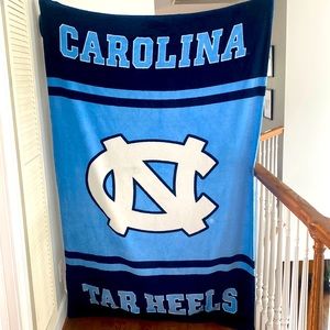 Carolina Tarheels Extra Large Plush Blanket